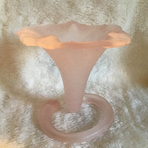 Art Nouveau Frosted Pink Art Glass Trumpet Vase - Picture 9 of 12